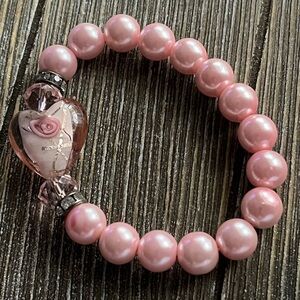 Pink Glass Heart Beaded Bracelet Reverse Paint Stone Pacers NWT Stretchable 3”
